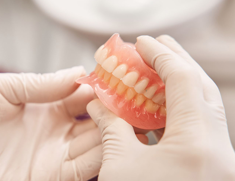 下松市(山口県)の歯医者、たけなわ歯科口腔外科クリニックの入れ歯治療